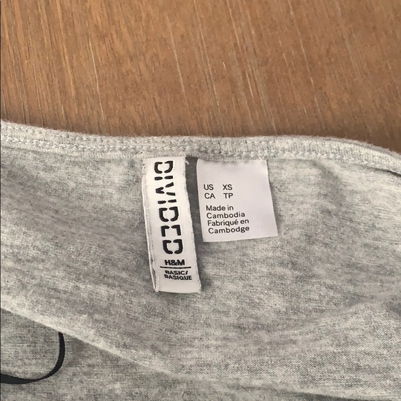grey divided top - Picture 3 of 3